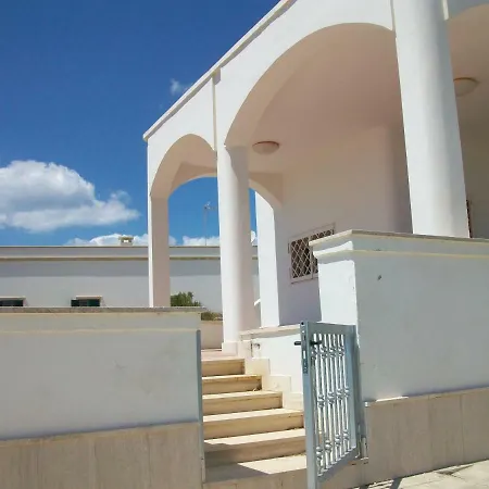 Casa Privata מרינה די מנקוורסה