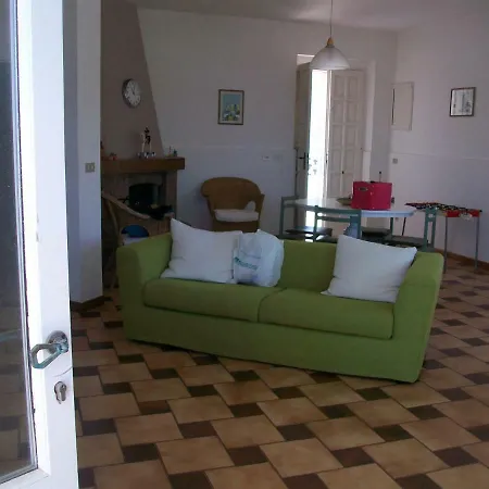 Casa Privata מרינה די מנקוורסה